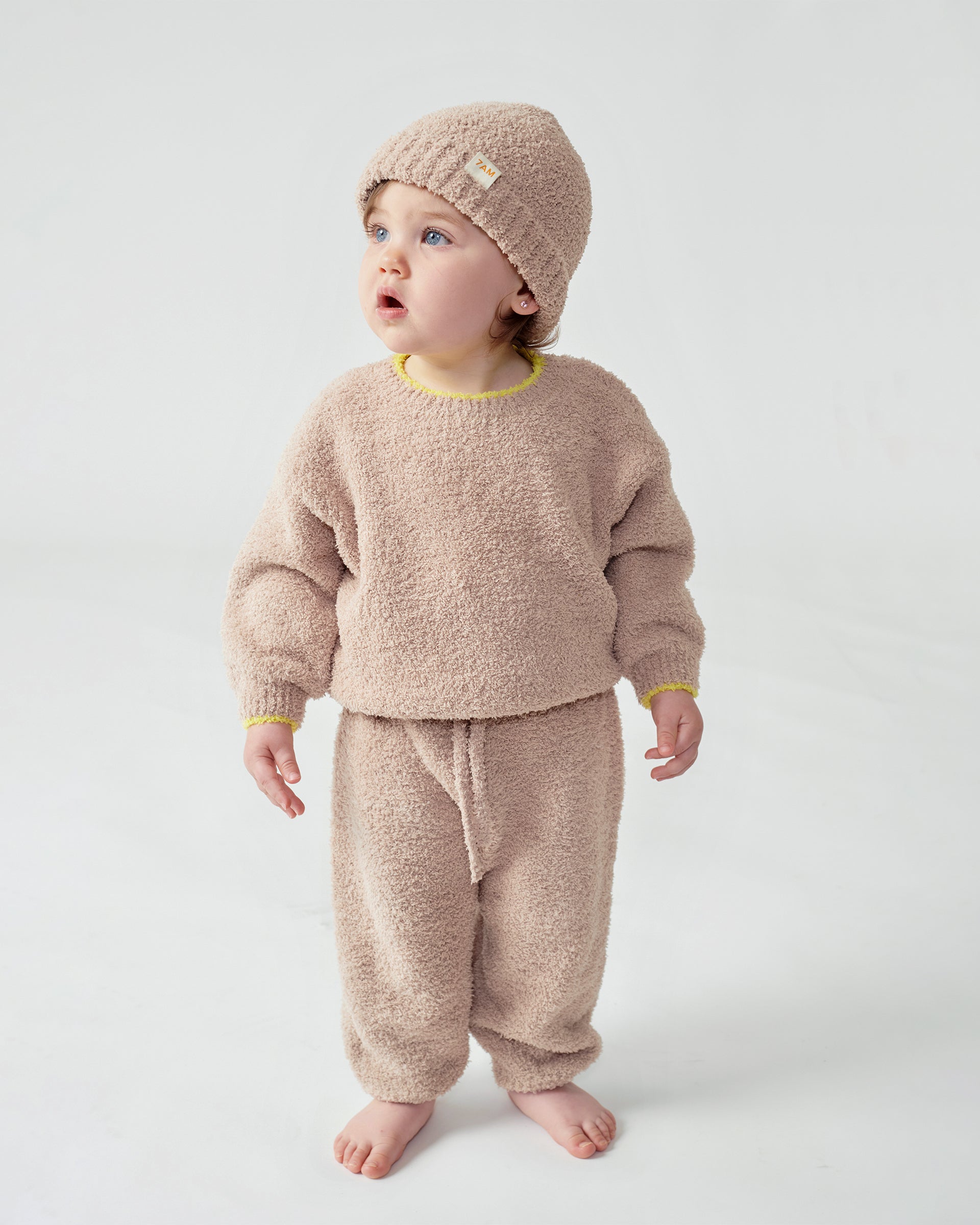 Fashion fuzzy baby sleepers